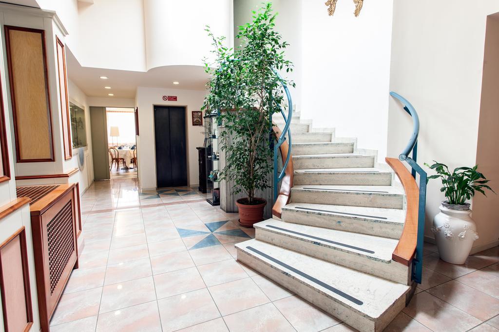 Hotel Los Angeles Асизи Екстериор снимка