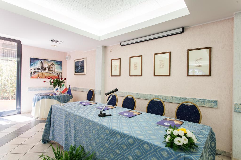 Hotel Los Angeles Асизи Екстериор снимка